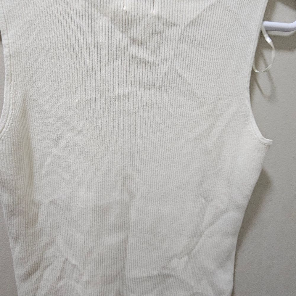Ruby Rd. Cream Sleeveless Tank Top‎ - Picture 3 of 5